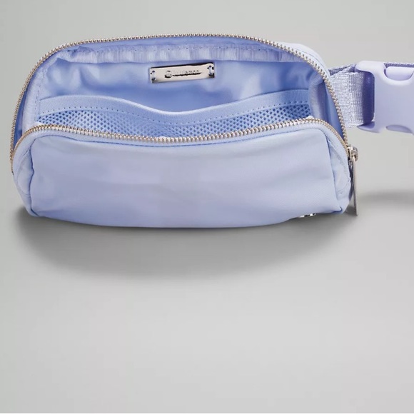 NWT Lululemon Belt Bag Pale Blue - Picture 2 of 8